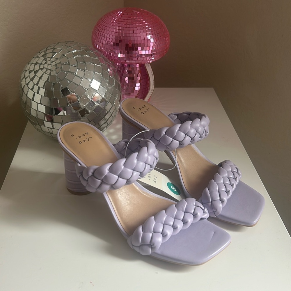 Square toe heels 🌸 👡💜